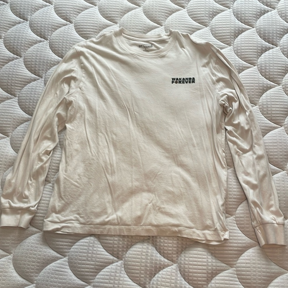 Black panther GAP long sleeve t shirt